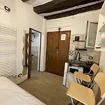 Housmart Torleone 13 Apartment Bologna
