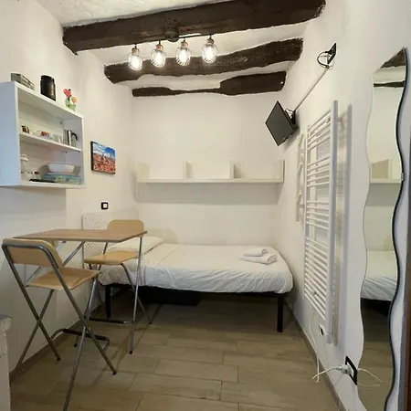 Housmart Torleone 13 Apartament